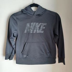 Nike therma-fit black hoodie for boys